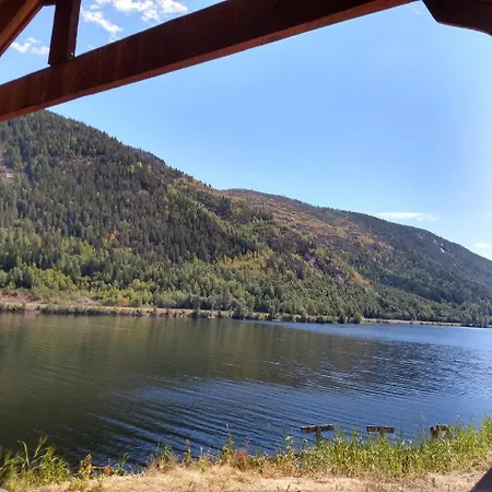 Fjordglott Camping/hytter ロッジ *