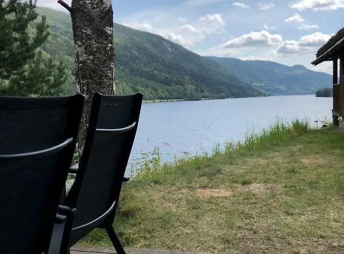 Lodge Fjordglott Camping/hytter *