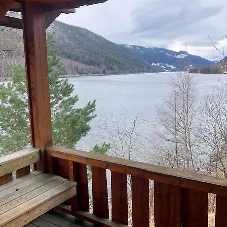 Fjordglott Camping/hytter Lodge